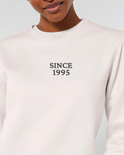 Sweat unisexe beige avec broderie personnalisée au centre