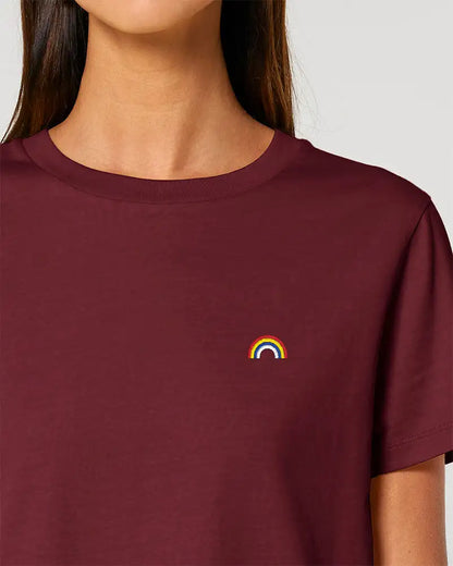 T-shirt bordeaux pour femme avec arc-en-ciel brodé
